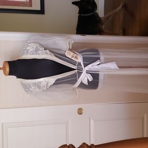 Val Mode 100% Nylon Sheer Robe Medium